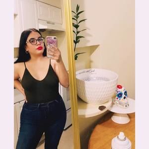 Meet your Posher, Luján